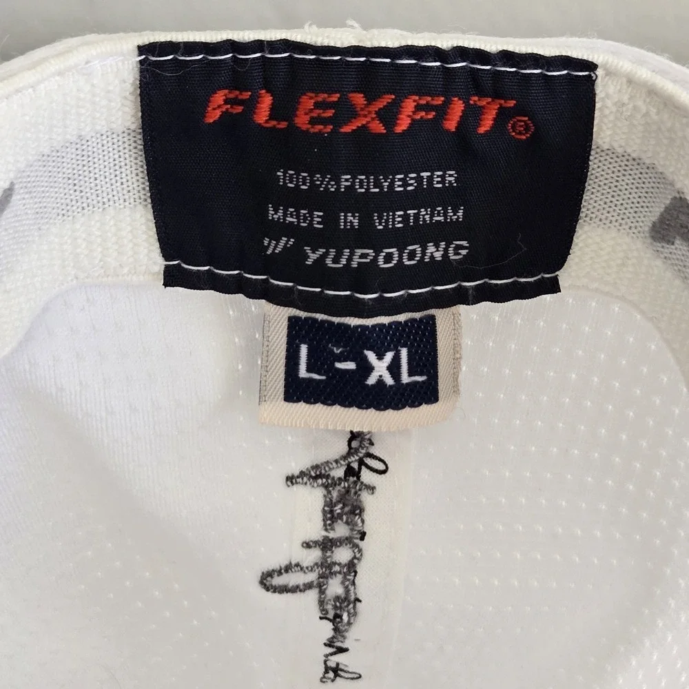 Travis Mathew Mens‎ Baseball Cap Hat Flexfit TM Logo White Size Large/ XL